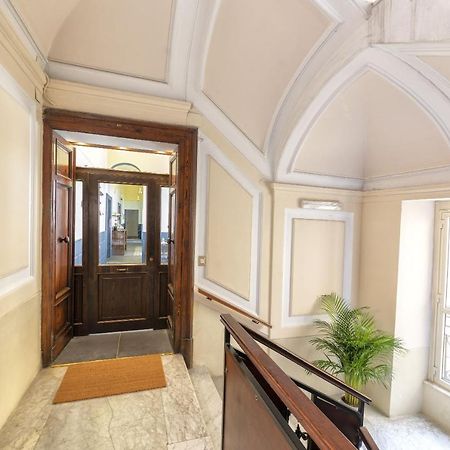 Bed and Breakfast Be Italian Flat Duomo 319 Неаполь Экстерьер фото