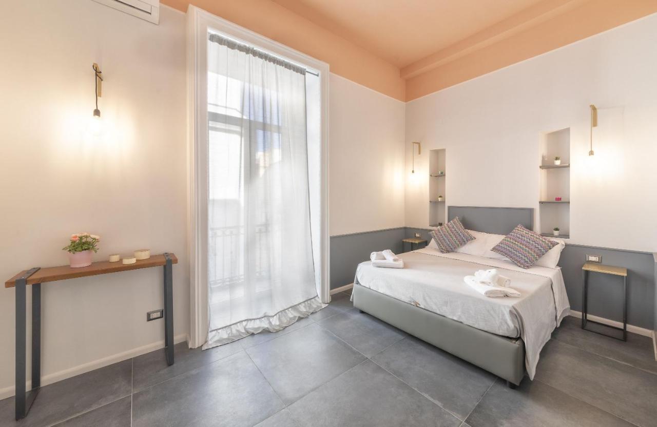 Bed and Breakfast Be Italian Flat Duomo 319 Неаполь Экстерьер фото