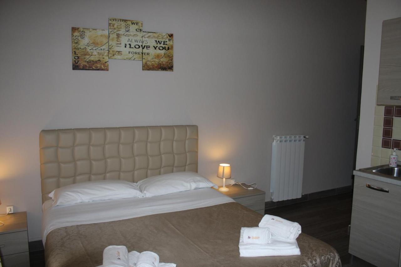 Bed and Breakfast Be Italian Flat Duomo 319 Неаполь Экстерьер фото